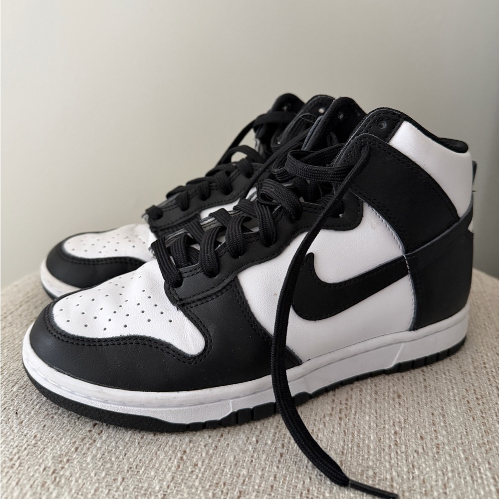 Nike panda sneakers